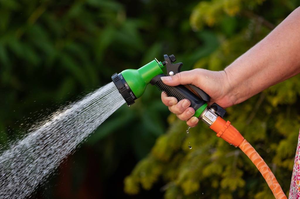 Tiefbrunnenpumpe mit integriertem Druckschalter sandresistent